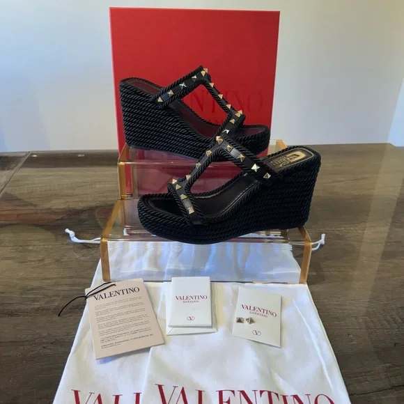 Authentic Valentino Garavani Rock Stud Wedges - Picture 2 of 9